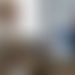 Employer and recruiter discussing ways staffing agencies reduce hiring risk during the hiring process